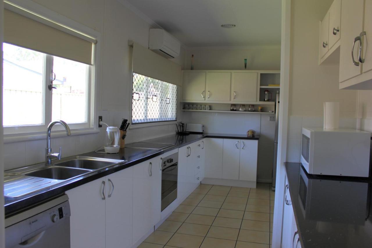 Edge Hill Clean & Green Cairns, 7 Minutes From The Airport, 7 Minutes To Cairns Cbd & Reef Fleet Terminal Extérieur photo